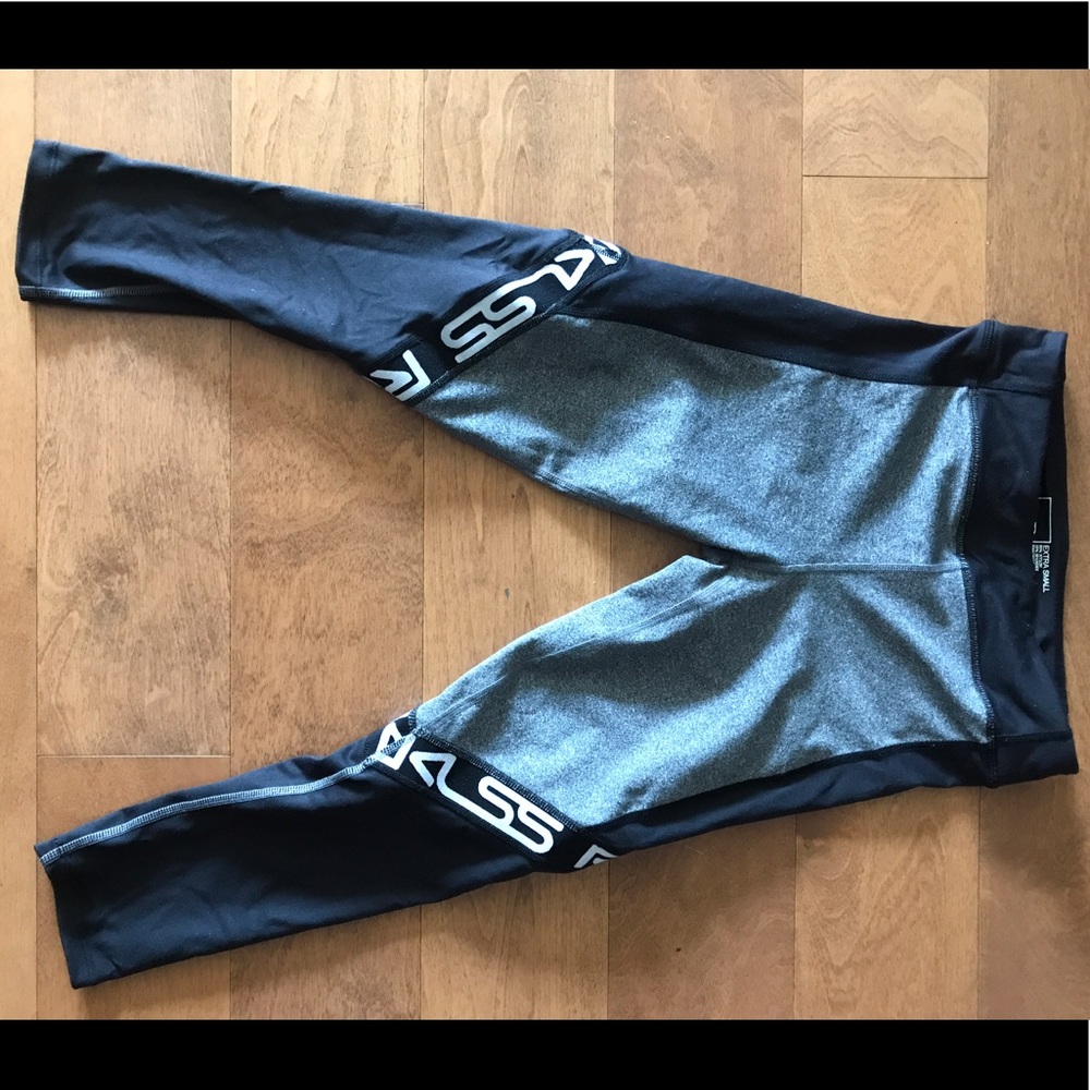 Young and Reckless XS rare legging