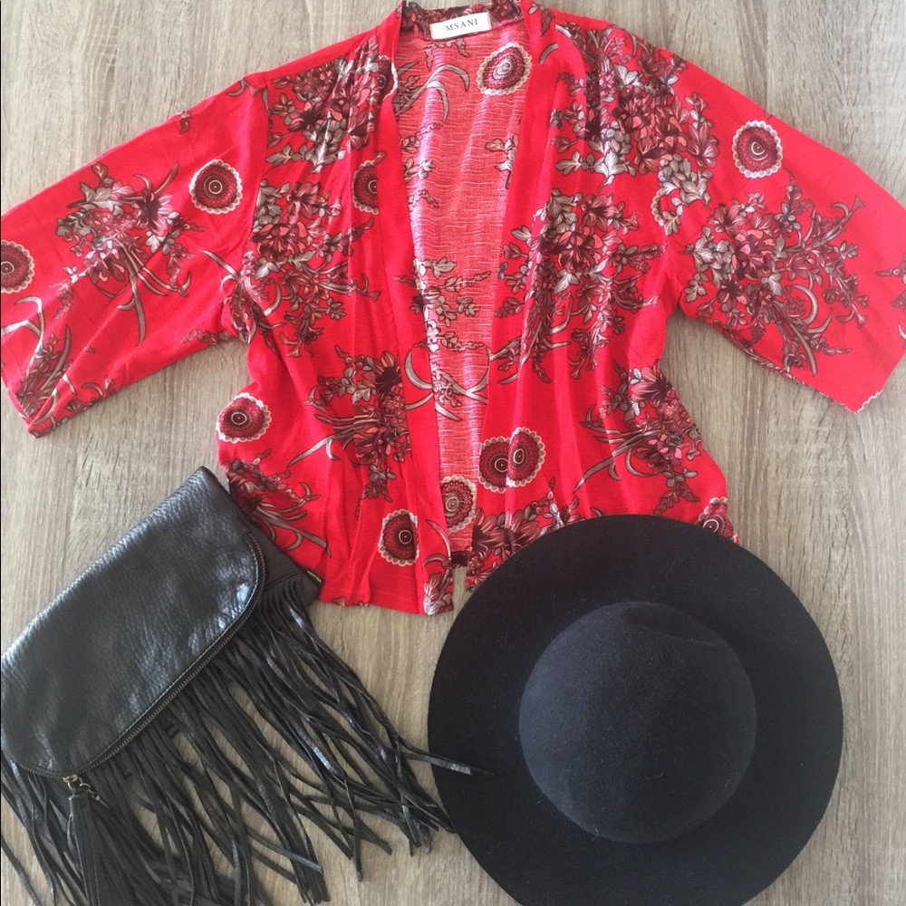 Red floral print cropped kimono!!