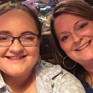 Meet your Posher, Holly