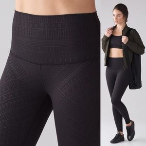 NWT Lululemon WUP Hi-Rise Tight Embossed 28" 10/ L