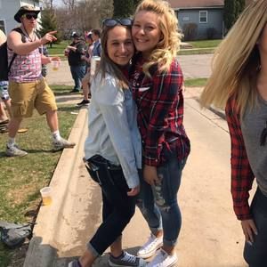 Meet your Posher, Emily