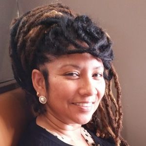 Meet your Posher, Charmian