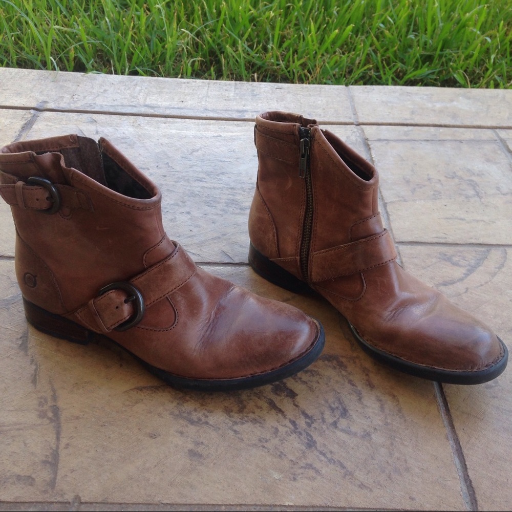 Born leather boots