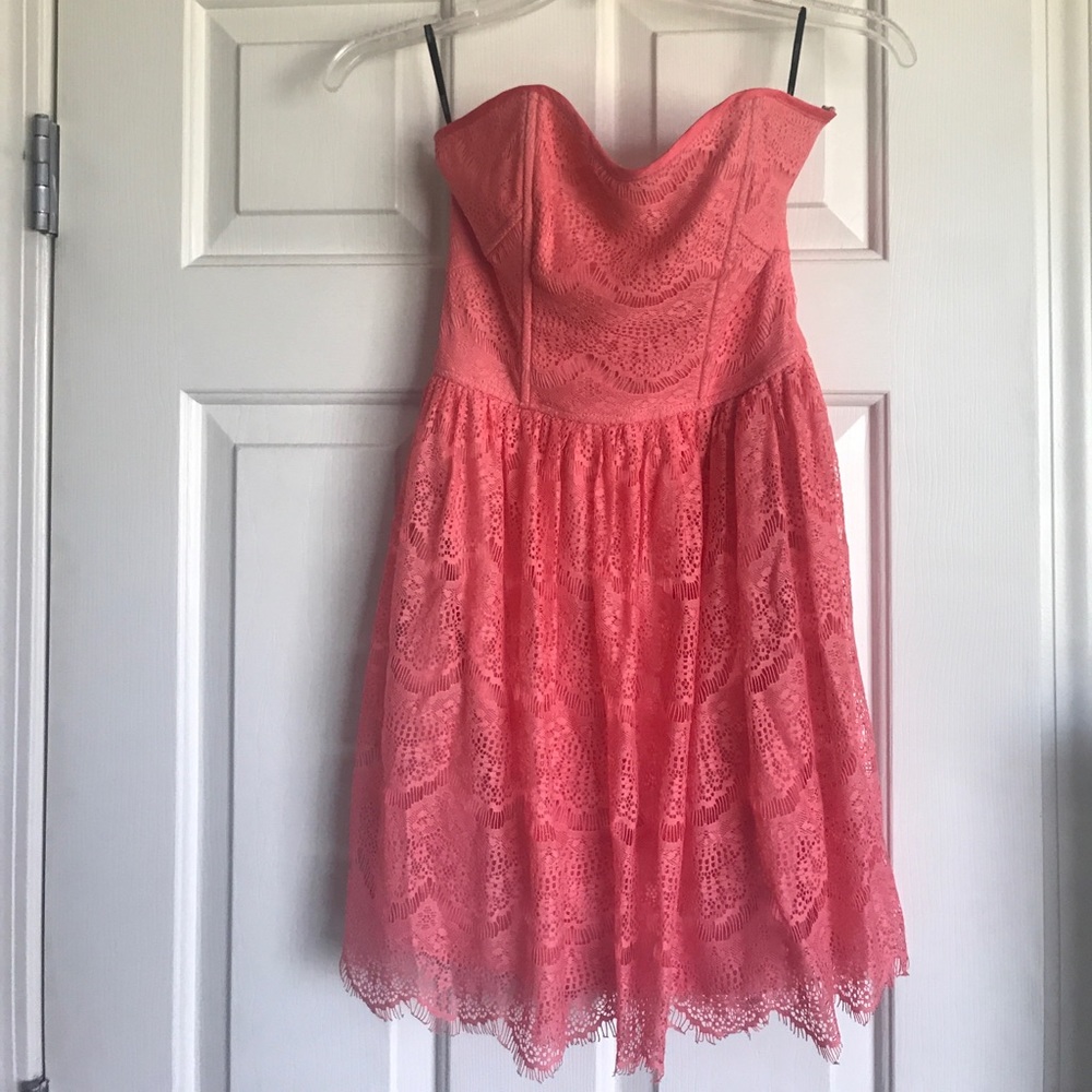 DRESS LOT - Picture 4 of 7