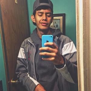 Meet your Posher, Moises