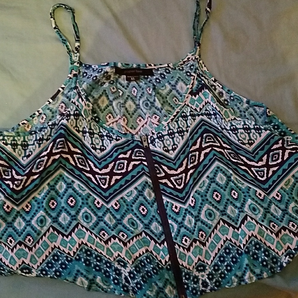 Zipper Up High-Low CropTop