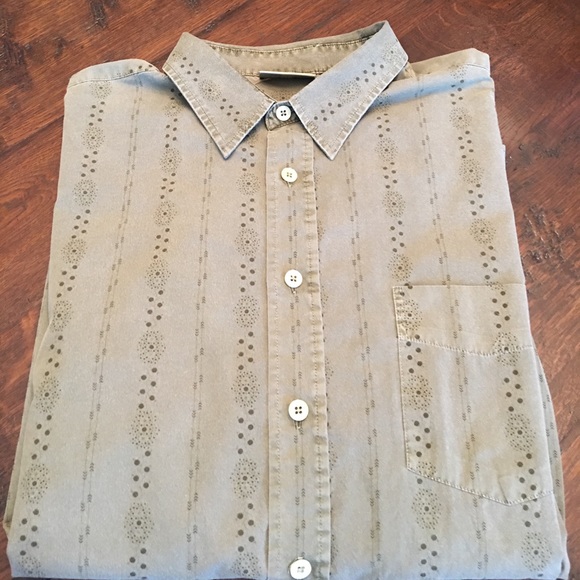 BKE 67 size extra large button down long sleeve - Picture 7 of 7