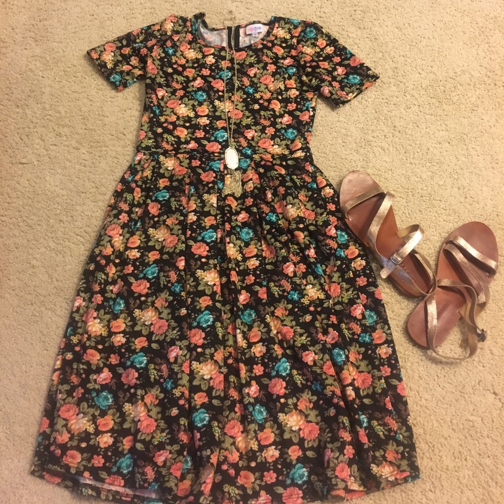 LulaRoe Floral Amelia