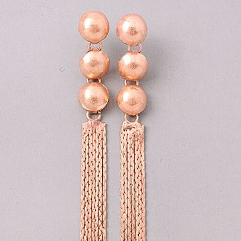 Metal drop earring
