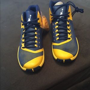 New Montaye Ellis Jordan PE size 13