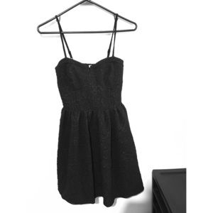 Black detailed dress