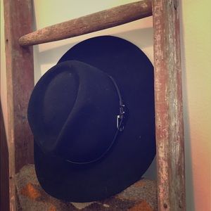 Black felt hat