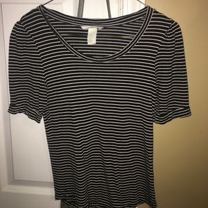 Black/ white striped h&m short sleeve t-shirt!