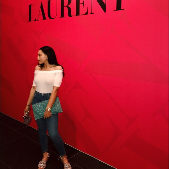 Hi! 👋🏽😊 - Picture 4 of 4