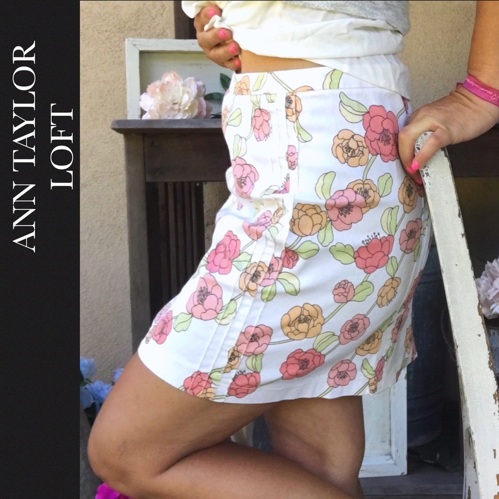 SEAMED Ann Taylor Floral Pencil Mini Loft