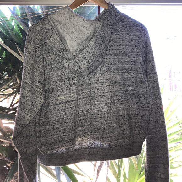Small gray sweater - Picture 2 of 3