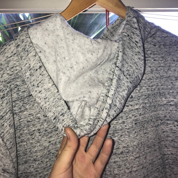 Small gray sweater - Picture 3 of 3