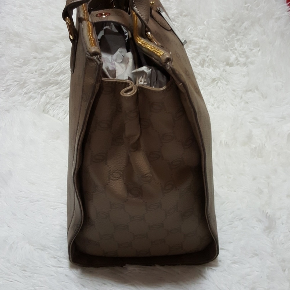 NWT bebe Alexis Monogram Triple Entry Tote - Picture 7 of 8