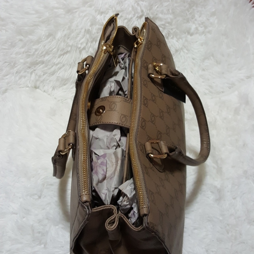 NWT bebe Alexis Monogram Triple Entry Tote - Picture 6 of 8