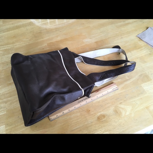 Cowhide Grain Leather Bow Handbag purse storage - Picture 4 of 7