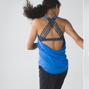 Lululemon Wild Tank size 6 with pads
