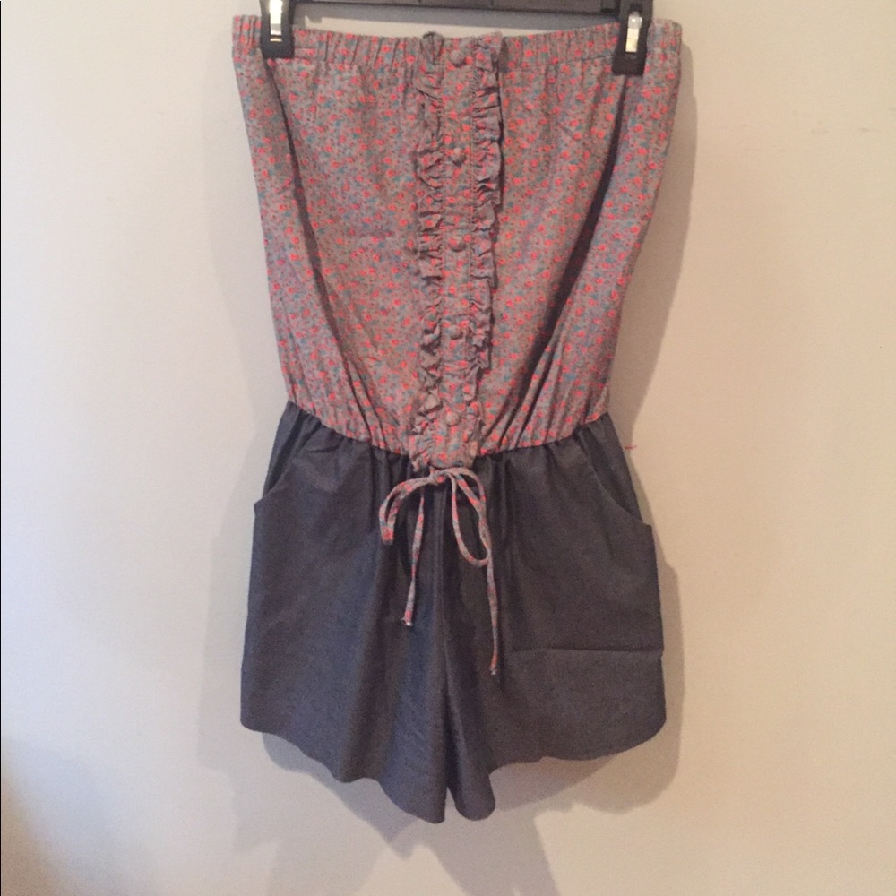 Strapless romper with pockets