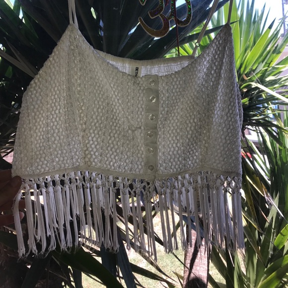 Lace crop top - Picture 2 of 3