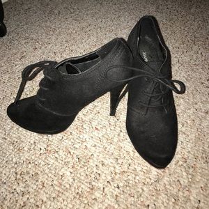 Black Heeled Booties!