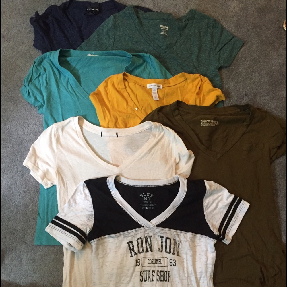 V-neck T-shirts