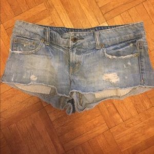 American eagle shorts with pockets