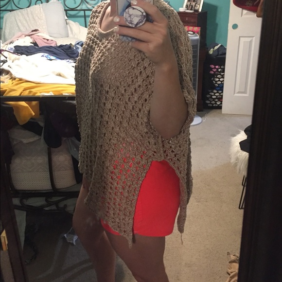 Crotchet overlay top - Picture 4 of 4