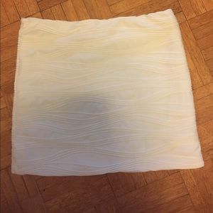 White stretchy skirt