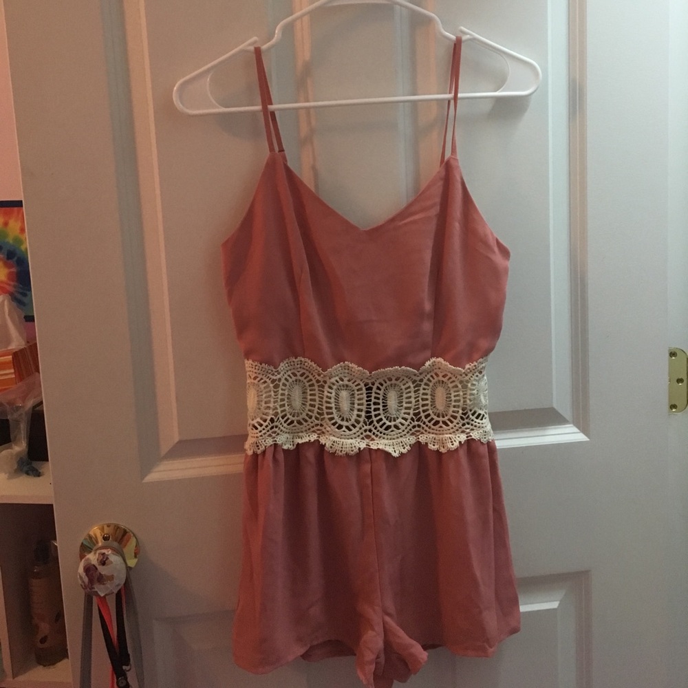 Salmon romper with floral