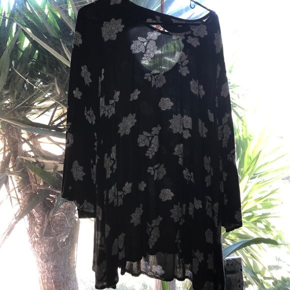 Gray flower dress - Picture 2 of 3