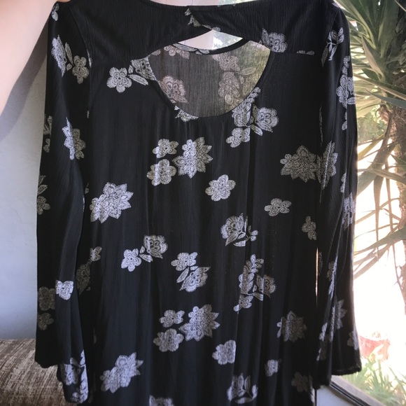 Gray flower dress - Picture 3 of 3