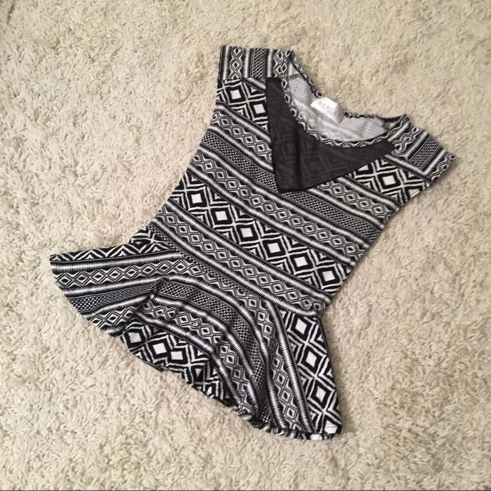 NWOT GERI C. Peplum Top