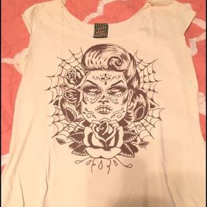 Too Fast brand tee size L Euc