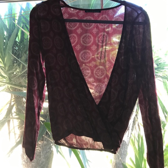 Brandy Melville shirt - Picture 1 of 3