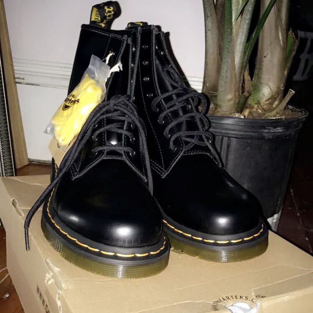 BRAND NEW Dr. Martens Boots Woman's