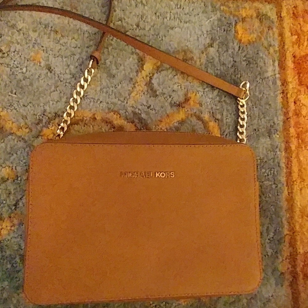 *** SOLD***MK jetset cross body authentic