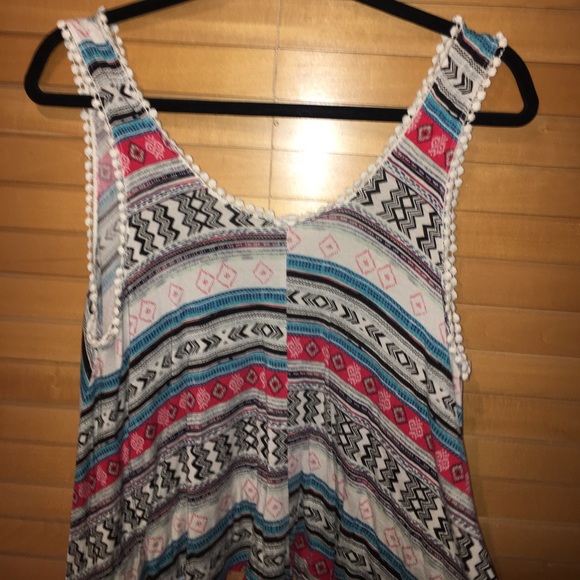 T-Shirt - Picture 2 of 2