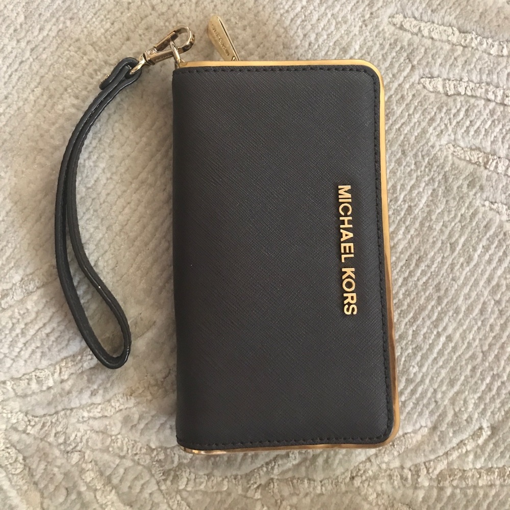 MK wristlet