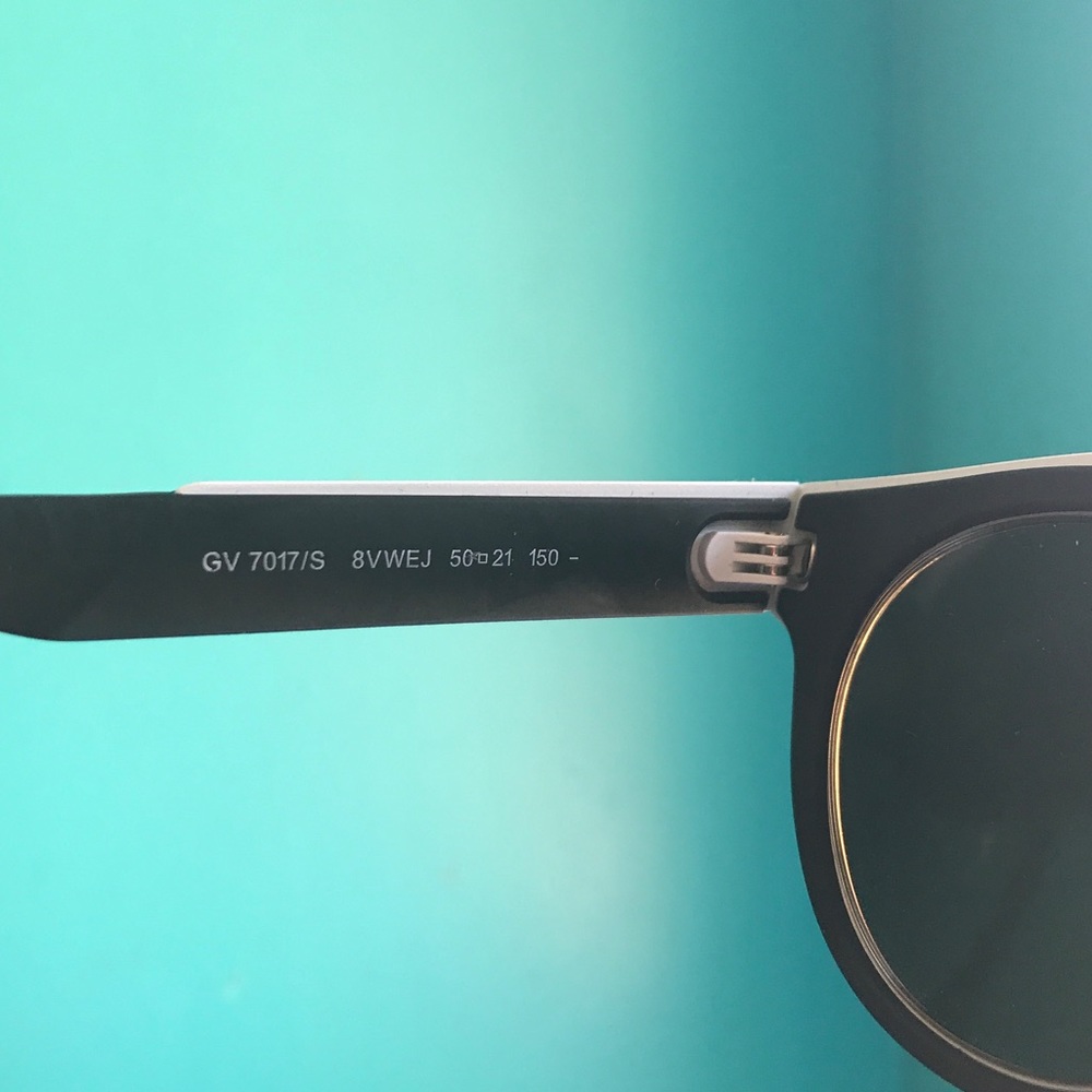 *SOLD* GIVENCHY UNISEX BROWN+GREEN SUNGLASSES - Picture 4 of 5