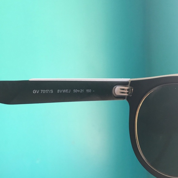 *SOLD* GIVENCHY UNISEX BROWN+GREEN SUNGLASSES - Picture 4 of 5
