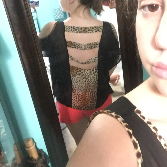 Sassy slit shoulder cheetah top!! - Picture 3 of 4