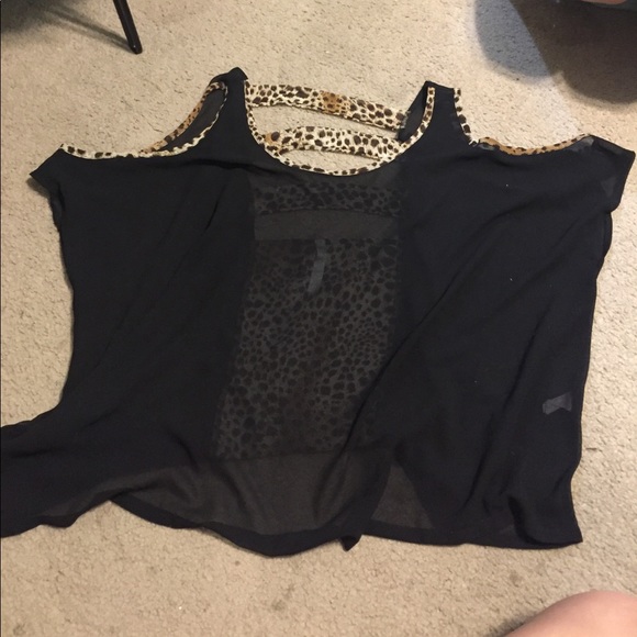 Sassy slit shoulder cheetah top!! - Picture 4 of 4