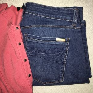 Best Hip hugging jeans ever !!!