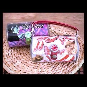 WIZARD OF OZ CYLINDER TIN TOTES!! With tags!!