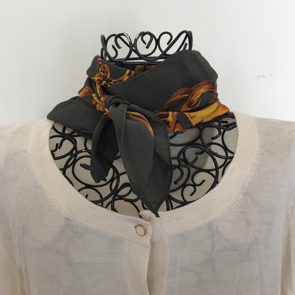 Scarf - Picture 4 of 8