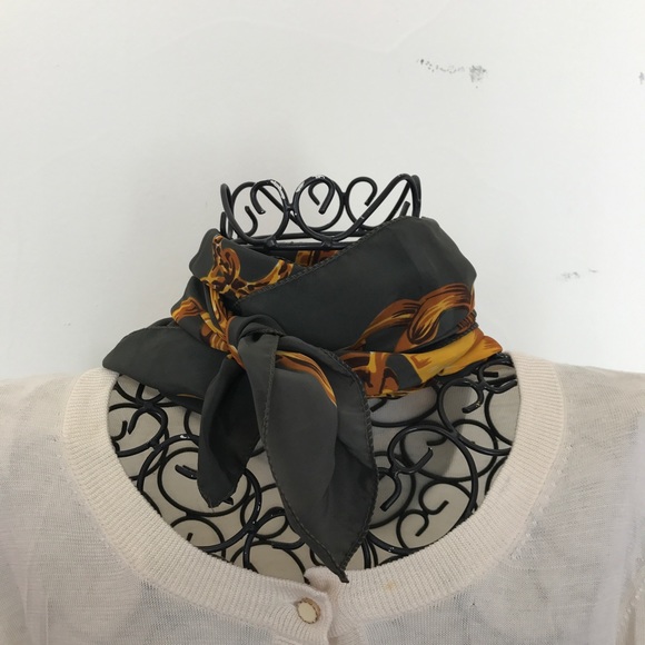 Scarf - Picture 8 of 8